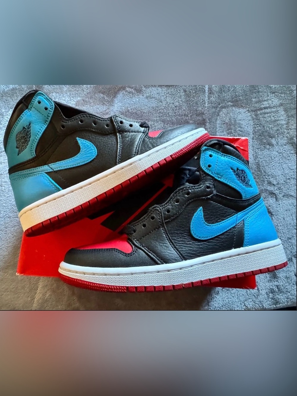 Jordan 1 Retro High NC to CHI (Women’s), Like NEW